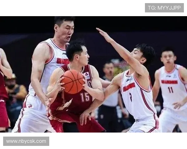 武汉羽毛球队在杯赛积分榜上以69分稳居第一名展现强劲实力