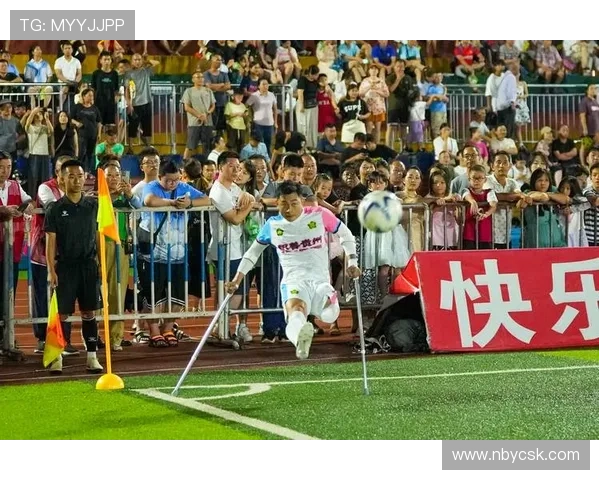 何忆义足球明星的成长之路与职业生涯的辉煌成就解析